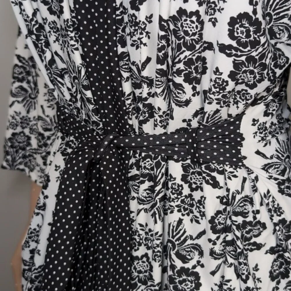 💠Laura Ashley Sleepwear Set Womens Size Large Black White Damask Robe Dress PJs - Picture 10 of 14